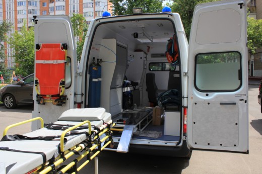 перевезти больного из Ялты 